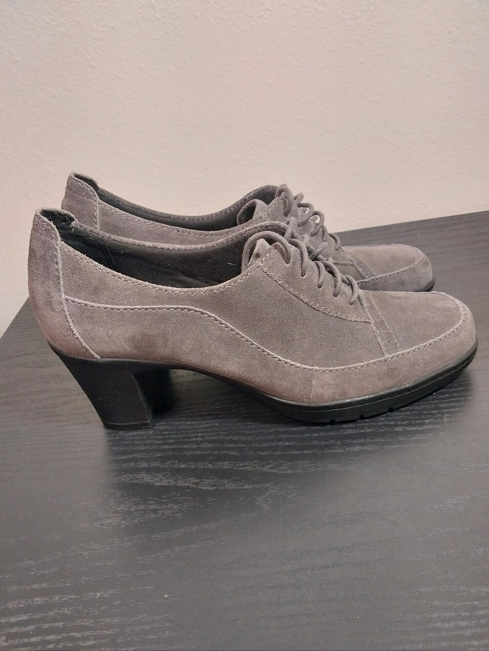 Clarks Gray Suede Lace-Up Oxford Heeled Shoes Size 7M